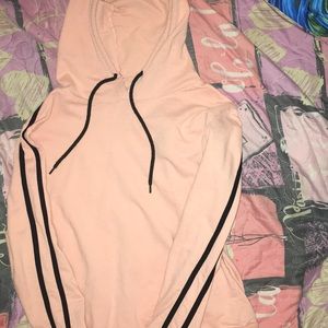 𝑖𝑡𝑠 𝑎 ℎ𝑜𝑜𝑑𝑖𝑒 🐉